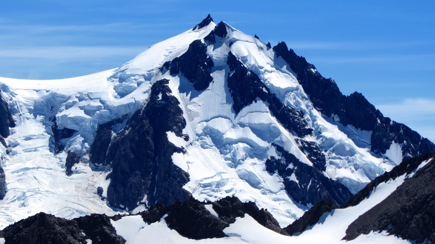 Icy Cerro Cagliero, 2584 meters high